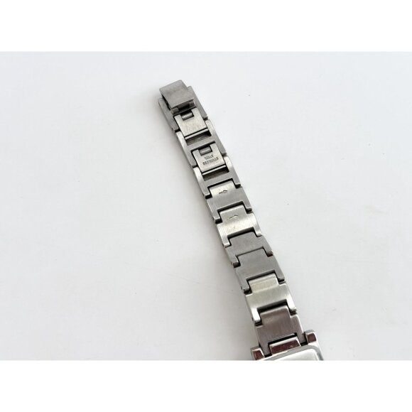 DKNY Dual Toned 250701 NY-3604 5ATM Vintage Women's Wristwatch - 17.5mm - WORKS! - Picture 4 of 13